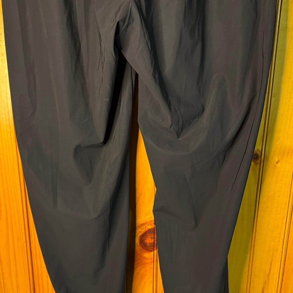 HALARA Black Joggers - Picture 11 of 11